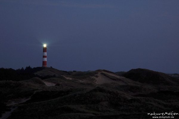 Leuchtturm von Amrum, längere Belichtung zur Darstellung des Lichtstrahls, Amrum, Deutschland