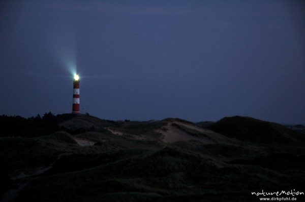 Leuchtturm von Amrum, längere Belichtung zur Darstellung des Lichtstrahls, Amrum, Deutschland