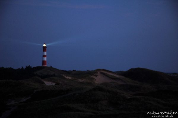 Leuchtturm von Amrum, längere Belichtung zur Darstellung des Lichtstrahls, Amrum, Deutschland