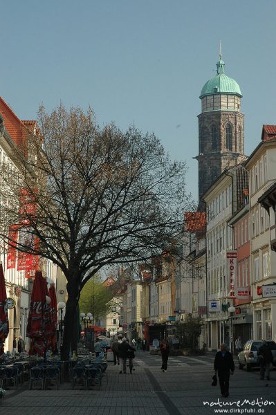 Fußgängerzone mit Blick auf die Jacobikirche, Weender Strasse, Göttingen, Göttingen, Deutschland