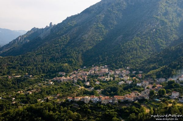 korsisches Bergdorf, Vivario im Abendlicht, Korsika, Frankreich