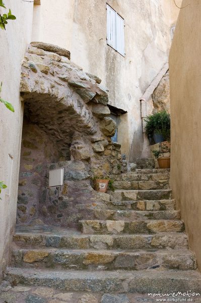 Steintreppe, St. Antonino, Korsika, Frankreich