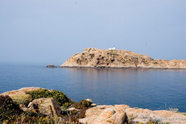 Halbinsel mit Leuchtturm, Ille Rousse, Korsika, Frankreich