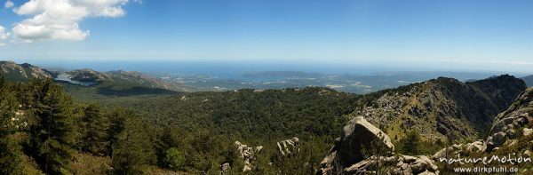 Bergpanorama: Stausee von l'Ospedale und Golf von Porto Vecchio, Korsika, Frankreich