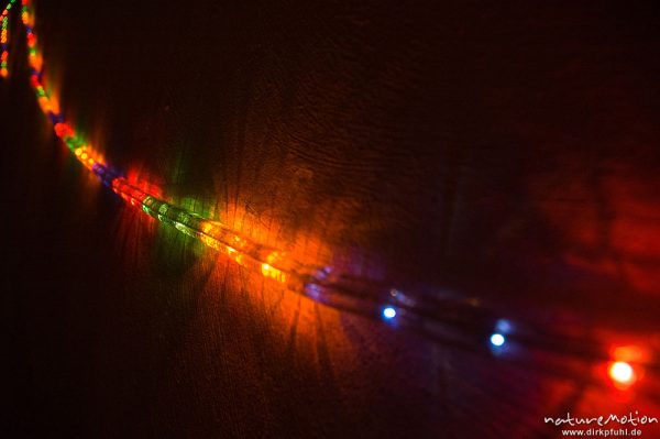 Lichterkette mit farbigen LED's, Weihnachtsfeier AWO-Kindertagesstätte, Göttingen, Deutschland