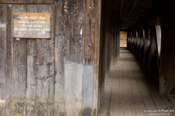 historisches Schild an Brückendurchgang, Schönau am Königssee, Deutschland