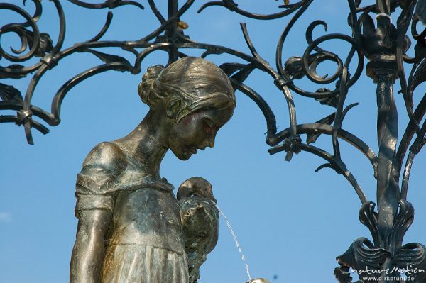 Gänseliesel, Brunnenstatue vor dem Göttinger Rathaus, Wahrzeichen von Göttingen, Göttingen, Deutschland