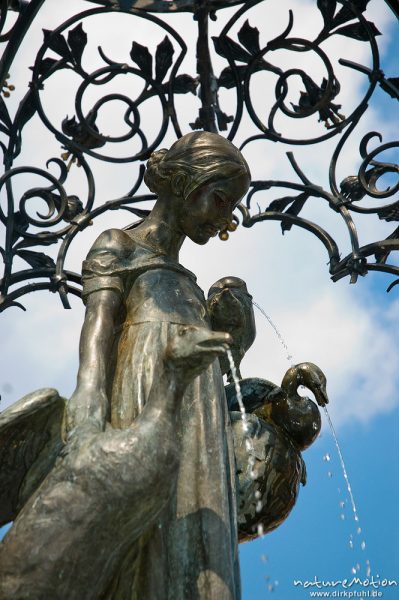 Gänseliesel, Brunnenstatue vor dem Göttinger Rathaus, Wahrzeichen von Göttingen, Göttingen, Deutschland