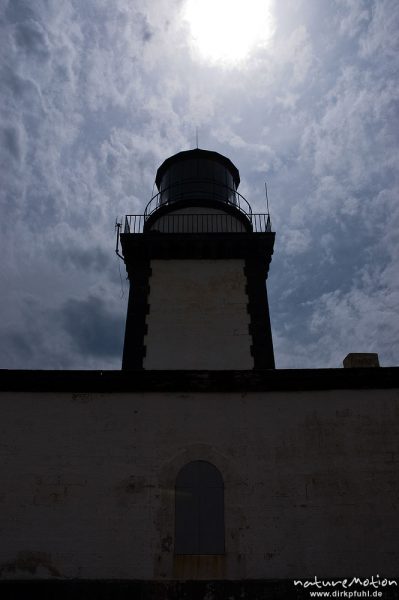 Leuchtturm am Capo Pertusato, Silhouette gegen Himmel fotografiert, Korsika, Frankreich