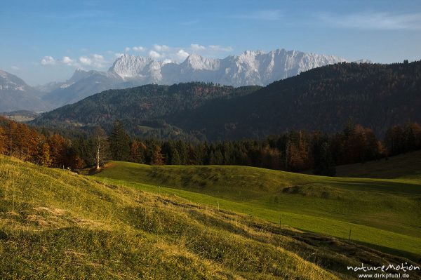 Höhenzüge des Karwendel im Abendlicht, Blick von der Gschwandt-Alm, Garmisch-Partenkirchen, Deutschland