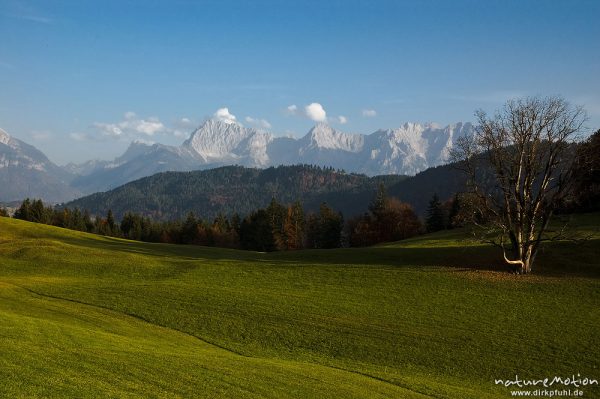 Höhenzüge des Karwendel im Abendlicht, Blick von der Gschwandt-Alm, Garmisch-Partenkirchen, Deutschland