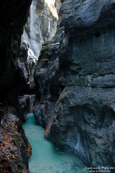 Partnachklamm, enge Klamm mit Schmelzwasser, Garmisch-Partenkirchen, Deutschland