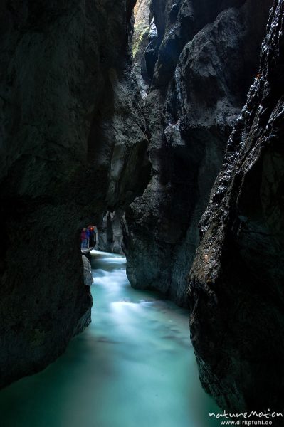 Partnachklamm, enge Klamm mit Schmelzwasser, Garmisch-Partenkirchen, Deutschland