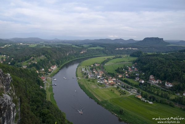 Elbe bei Rathen, Elbfähre, Liliensteine, Blick von der Bastei, Rathen, Deutschland