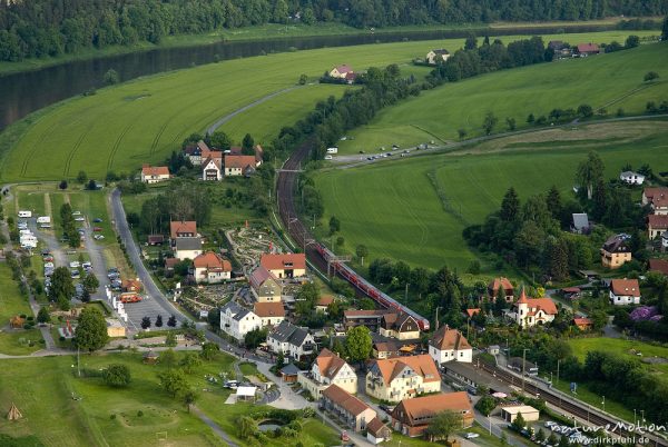 Rathen mit Bahnlinie und Bahnhof, Blick von der Bastei, Rathen, Deutschland