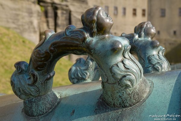 Bronzefiguren an Kanonen, Festung Königstein, Königstein, Deutschland