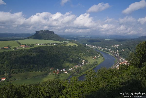Tal der Elbe mit Lilienstein und Blick auf Königstein, Königstein, Deutschland