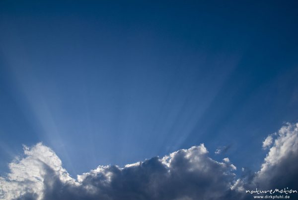Wolkenrand mit Sonnenstrahlen, Königstein, Deutschland
