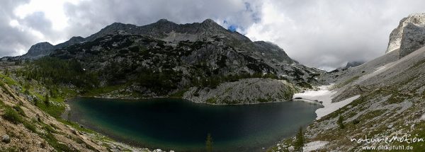 Bergtal mit See und Wanderweg, Ledvica jezero (Großer See), Tal der sieben Seen, Triglav-Nationalpark, Slowenien