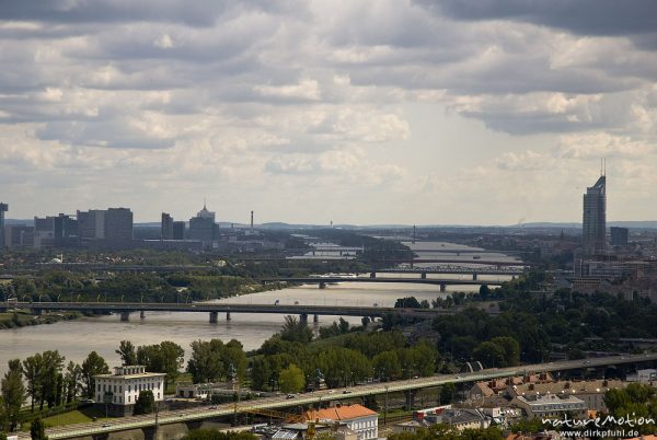Donaubrücken, Blick auf Wien, Uno-Komplex, Wien Vienna, Östereich