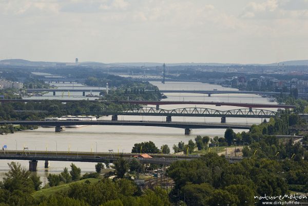 Donaubrücken, Blick auf Wien, Uno-Komplex, Wien Vienna, Östereich