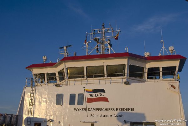 Brücke, Schiffsaufbauten der "Uthlande", Fährschiff Dagebüll Amrum der W.D.R - Wyker Dampfschiffs-Reederei, Dagebüll, Deutschland