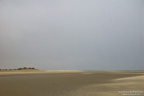 Regenwolken, Strand und Dünen, Amrum, Deutschland