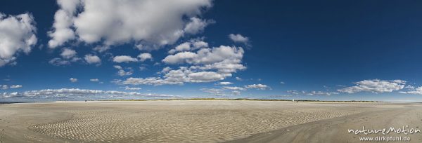 Sandstrand und Wolken, Amrum, Deutschland
