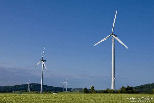 Windräder, Windkraftanlagen bei Dransfeld, Typ An Bonus 600 (früher Bonus Energy A/S, Dänemark, 2004 übernommen von Siemens), Dransfeld, Deutschland