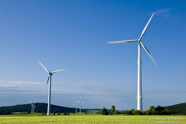 Windräder, Windkraftanlagen bei Dransfeld, Typ An Bonus 600 (früher Bonus Energy A/S, Dänemark, 2004 übernommen von Siemens), Dransfeld, Deutschland