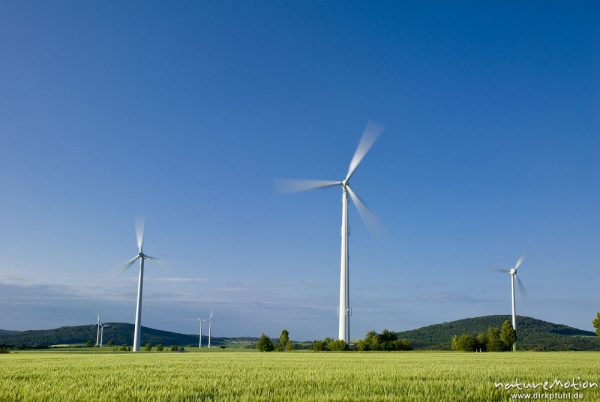 Windräder, Windkraftanlagen bei Dransfeld, Typ An Bonus 600 (früher Bonus Energy A/S, Dänemark, 2004 übernommen von Siemens), Dransfeld, Deutschland