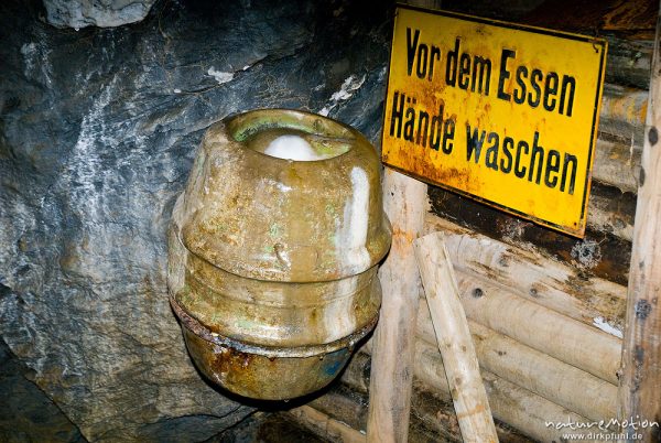 Vor dem Essen Hände waschen, Museumsbergwerk Rammelsberg, Goslar, Deutschland