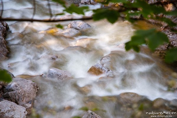 Kuhfluchtgraben, Bergbach mit Wasserfällen, Garmisch-Partenkirchen, Deutschland