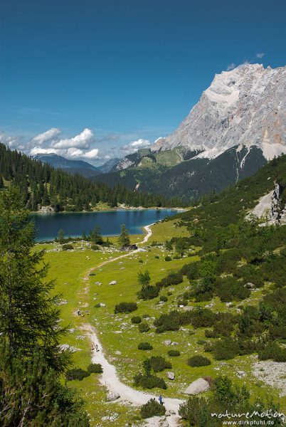 Bergsee, Seebensee und umliegende Gipfel, Blick auf Zugspitze, Ehrwald, Östereich