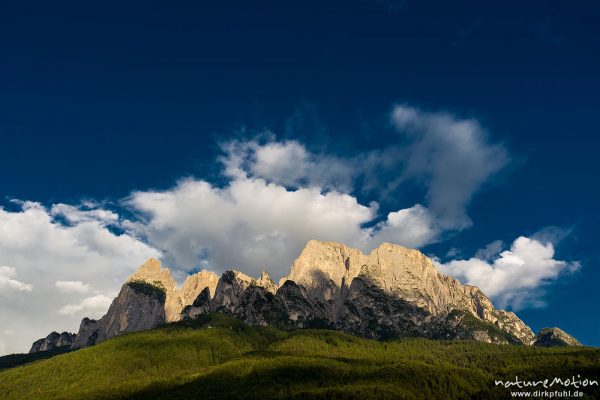 Massiv des Schlern von Westen, Abendlicht, Camping Seiseralm, Völs am Schlern, Südtirol, Italien