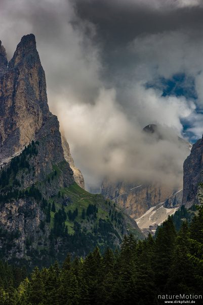 Grasleitenhütte, Grasleitenspitzen, Valbon Kogel, Rosengartengruppe, Dolomiten, Blick vom Tschmintal, aufziehendes Gewitter, Völs am Schlern, Südtirol, Italien