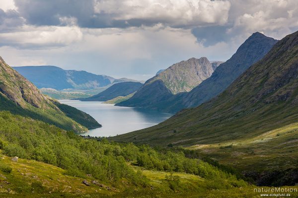 Tal des Muru mit Blick auf den Gjendesee, Memurudalen, Jotunheimen, Memurubu, Norwegen