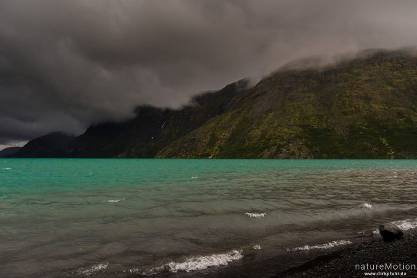 Regenwolken über dem Gjendesee, Jotunheimen, Memurubu, Norwegen