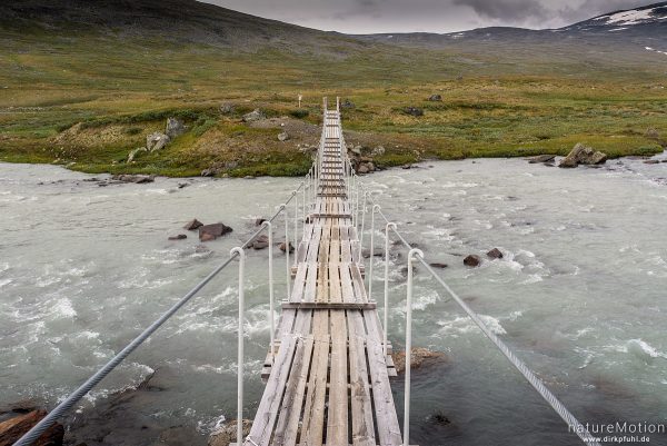 Hängebrücke über den Veo, Wanderweg Glitterheim - Gjendesheim, Jotunheimen, Glitterheim, Norwegen