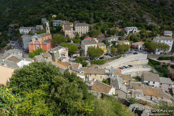 Dächer und Gebäude von Nonza, Cap Corse, Korsika, Frankreich