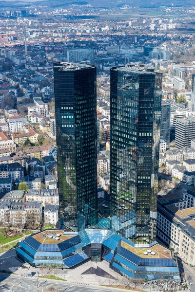 Blick vom Maintower auf die Frankfurter City,  Bankenviertel, Deutsche Bank, Frankfurt a.M., Deutschland