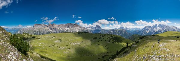 Drei Zinnen und umliegende Gipfel, Blick von den Strudelköpfen, Dolomiten, Italien