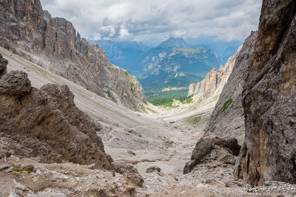 Wanderweg durch die Forc de la Neve, Candini di Misurina, Dolomiten, Italien