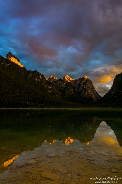 Toblacher See, Sonnenuntergang und Alpenglühen, Toblach, Italien