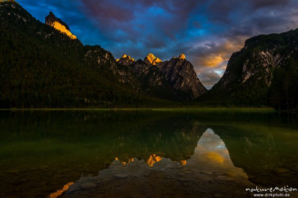 Toblacher See, Sonnenuntergang und Alpenglühen, Toblach, Italien