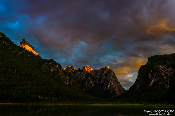 Toblacher See, Sonnenuntergang und Alpenglühen, Toblach, Italien