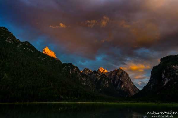 Toblacher See, Sonnenuntergang und Alpenglühen, Toblach, Italien