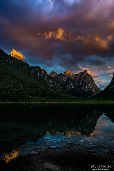 Toblacher See, Sonnenuntergang und Alpenglühen, Toblach, Italien