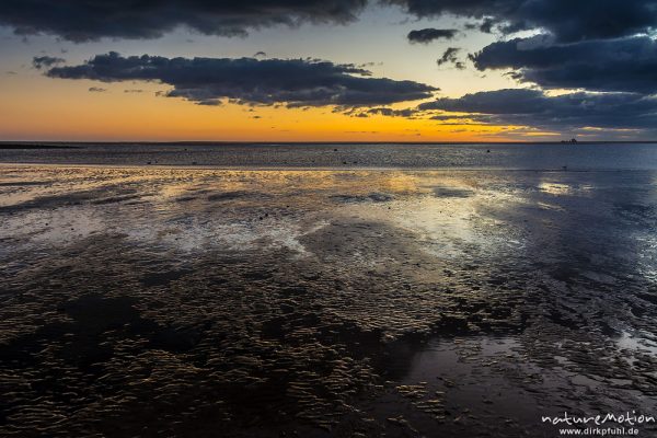 Sonnenuntergang über dem Meer, Hohes Riff, Borkum, Deutschland