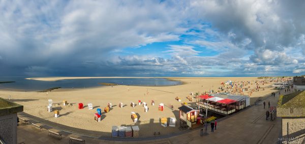 Badestrand mit Strandkörben, Hohes Riff, Borkum, Deutschland